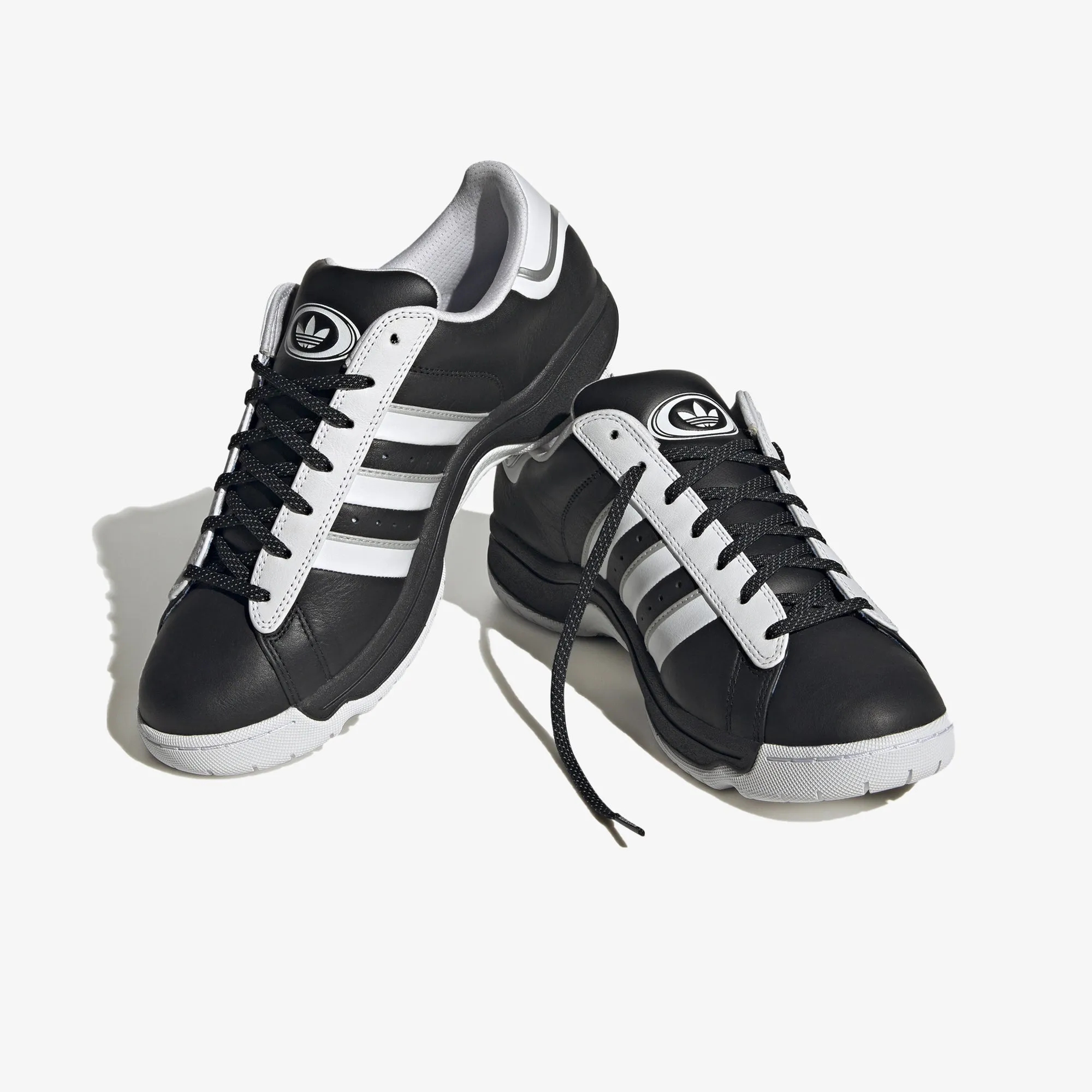 Adidas Originals | CAMPUS  { CORE BLACK/CLOUD WHITE