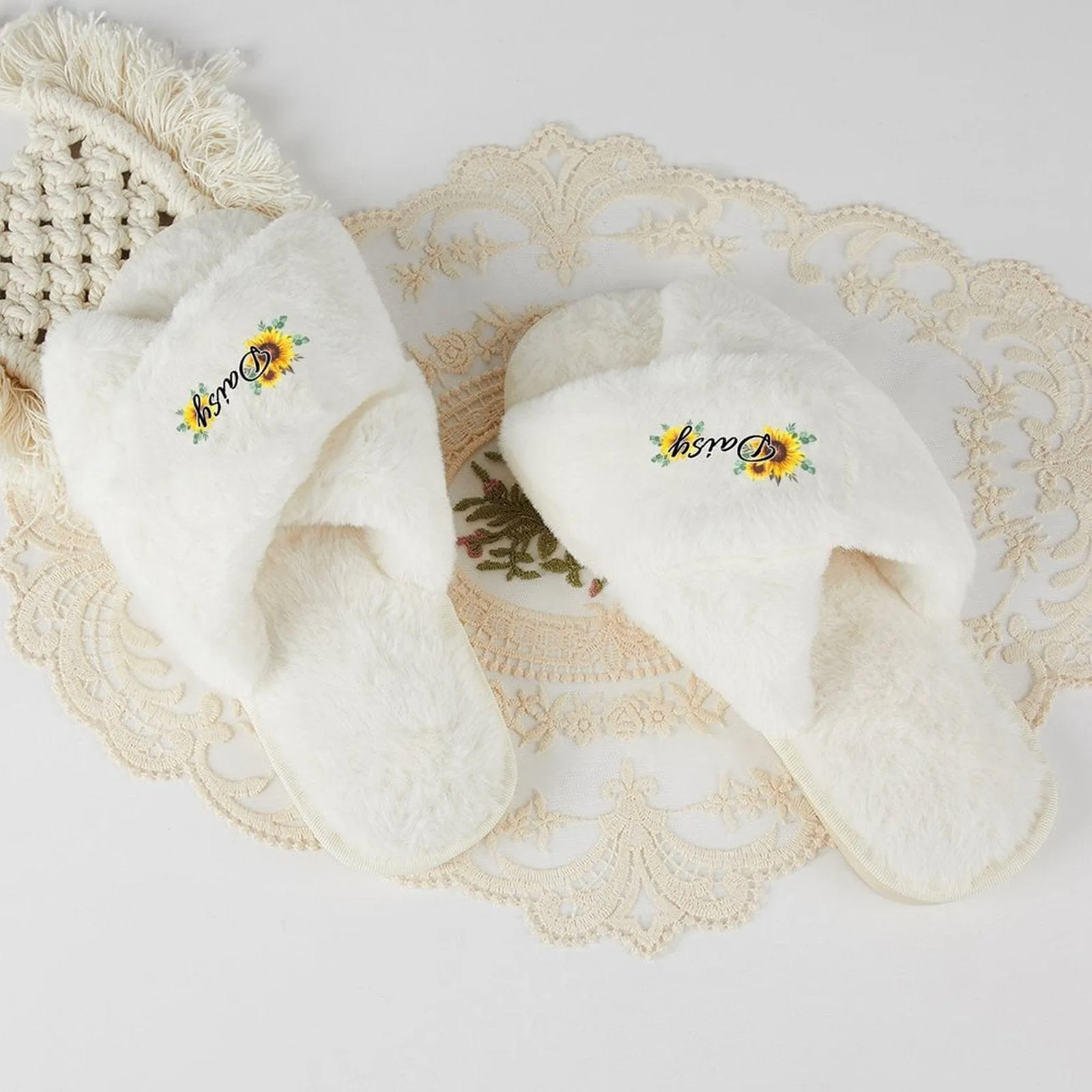 Custom Name Sunflower Bridesmaid Slippers Fluffy Bridal Slippers Fuzzy Cross Band House Slide Shoes