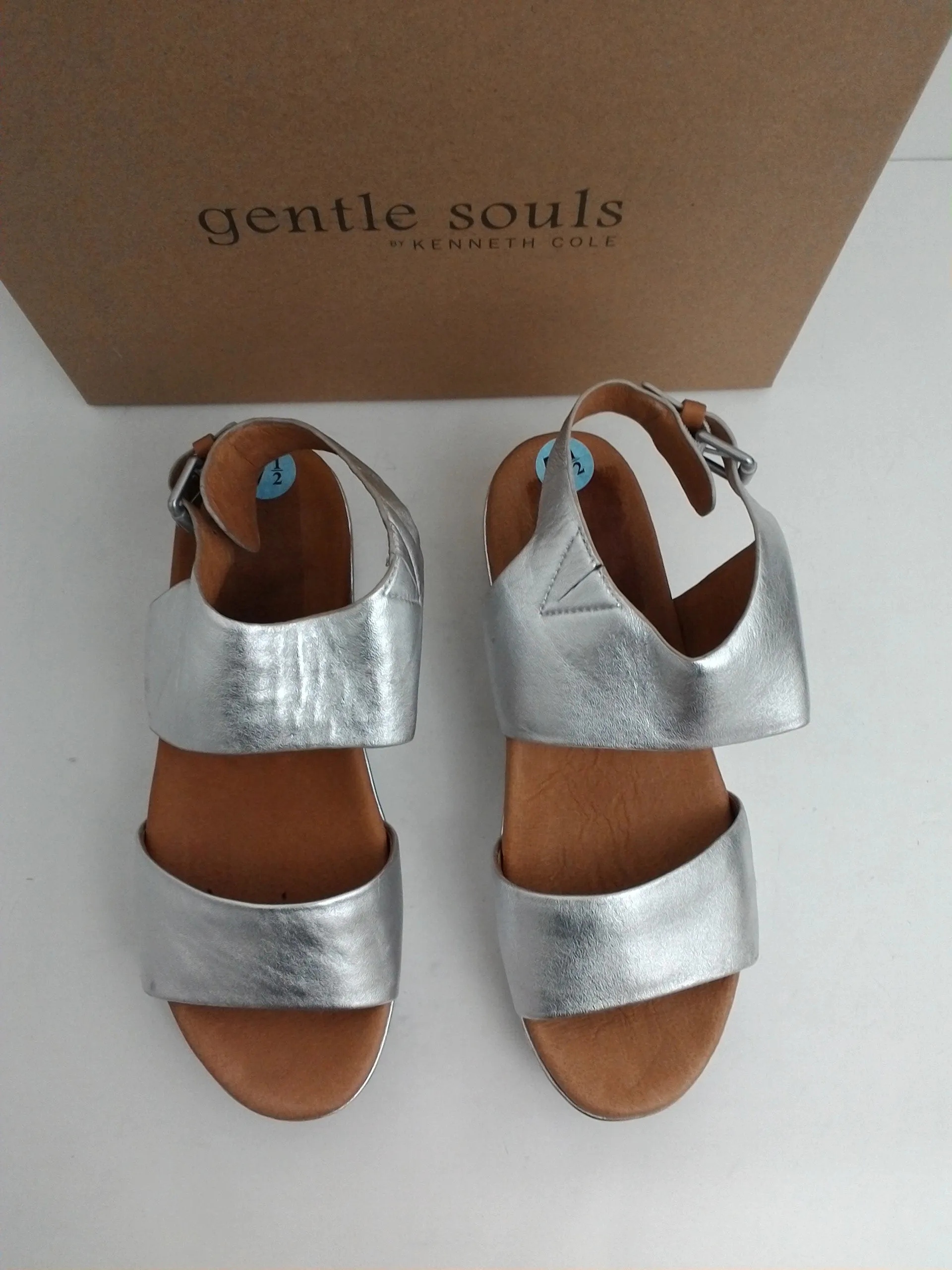 Gentle Souls by Kenneth Cole Women's Lori silver Size 7.5