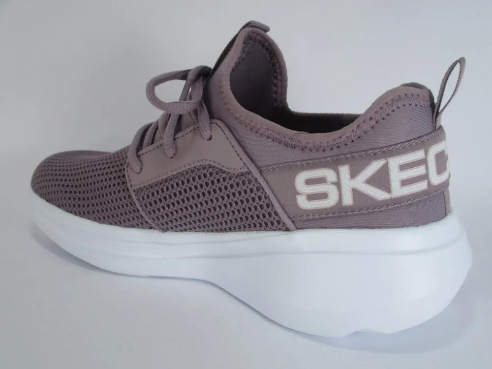 Skechers Go Run Fast 15103 MVE